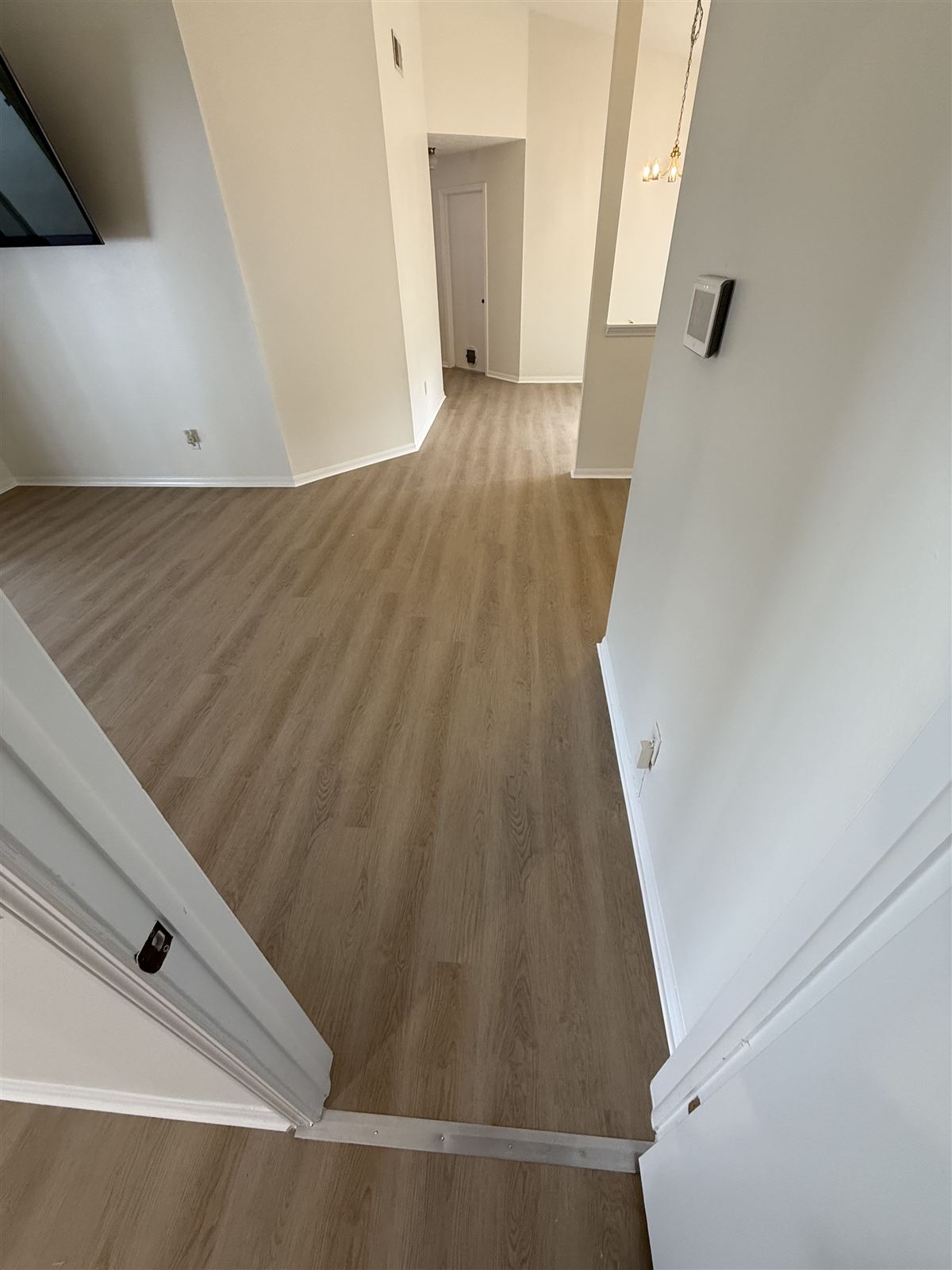 Full room remodel with fresh paint and flooring by 3DCON LLC